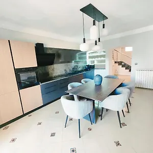 https://apartment-regina.primorje-gorskikotar.com